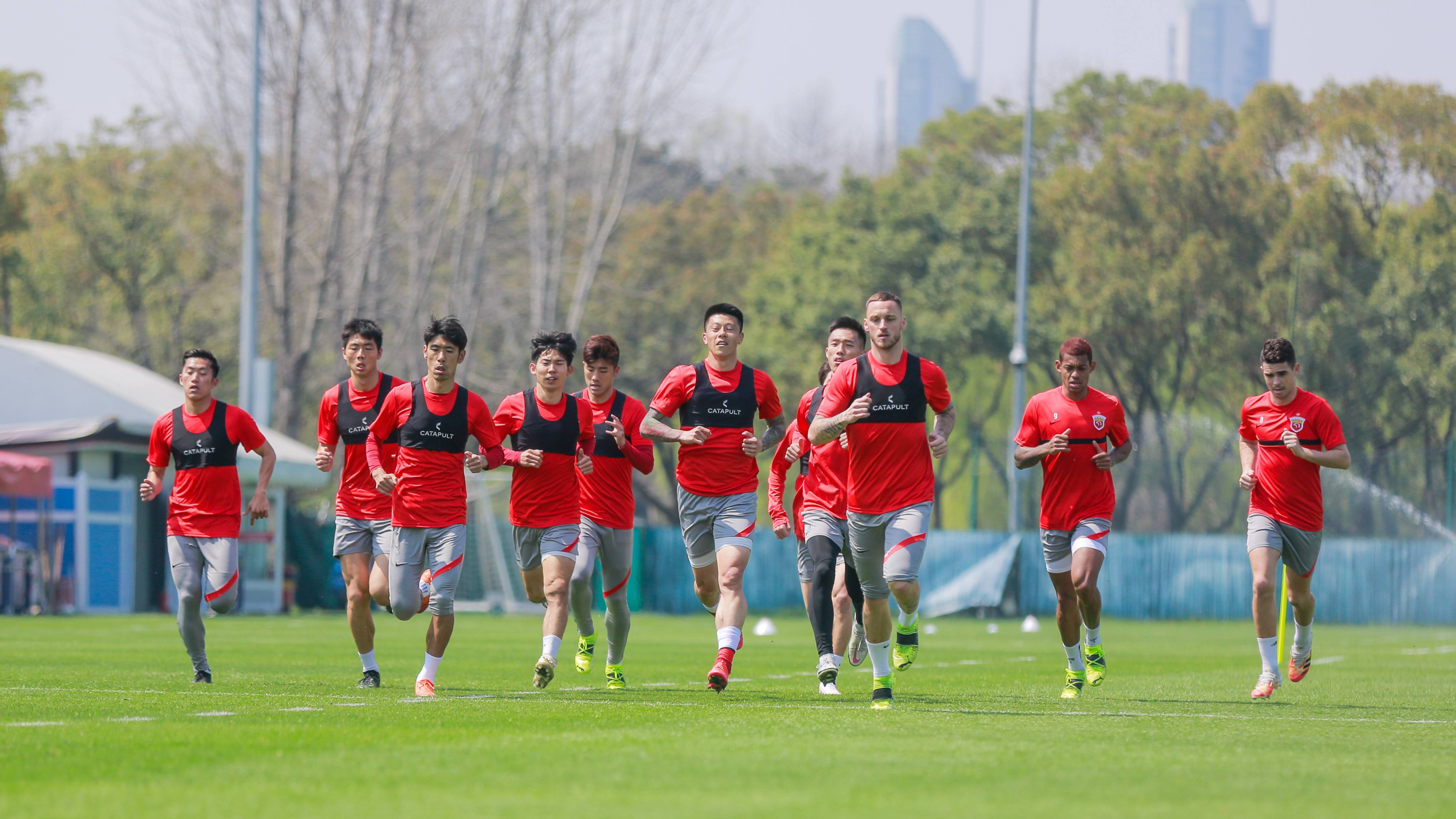 横滨水手迎战广州恒大，全力争胜求突破的简单介绍