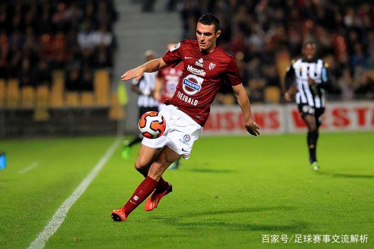 瓦朗谢纳凭借进攻实力,取得胜利 瓦朗谢纳凭借进攻实力,取得胜利