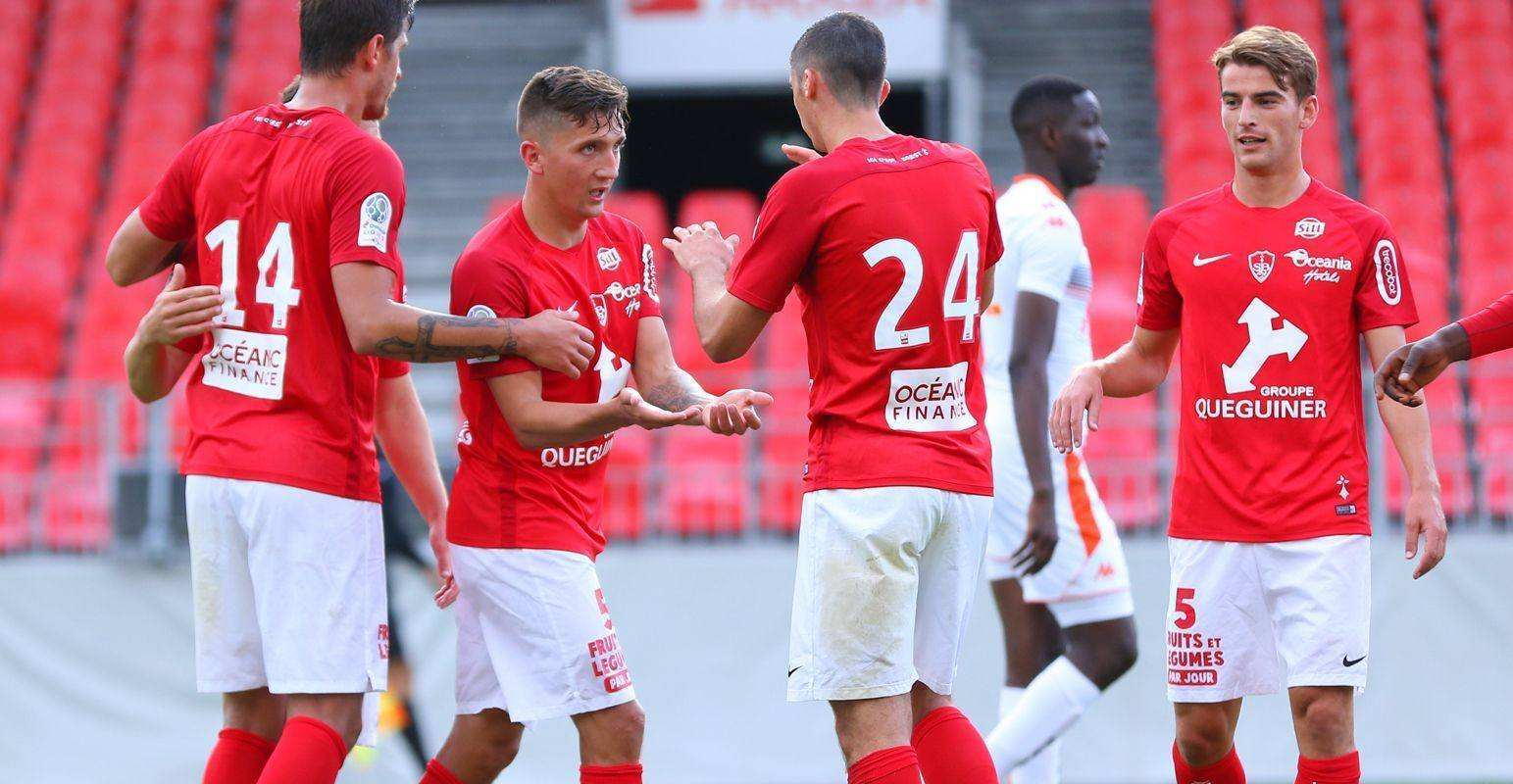 瓦朗谢纳凭借进攻实力,取得胜利 瓦朗谢纳凭借进攻实力,取得胜利