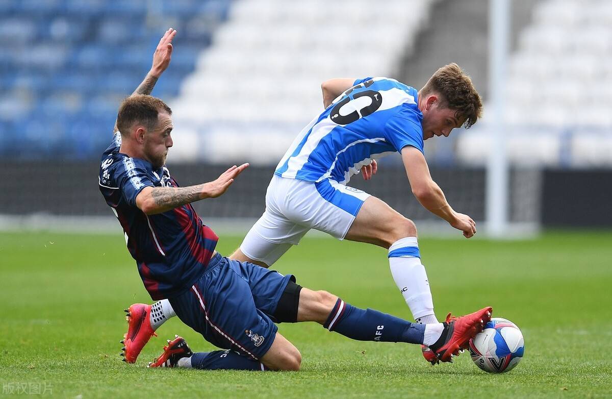 关于哈德斯菲尔德主场失利,保级形势严峻的信息 关于哈德斯菲尔德主场失利,保级形势严峻的信息