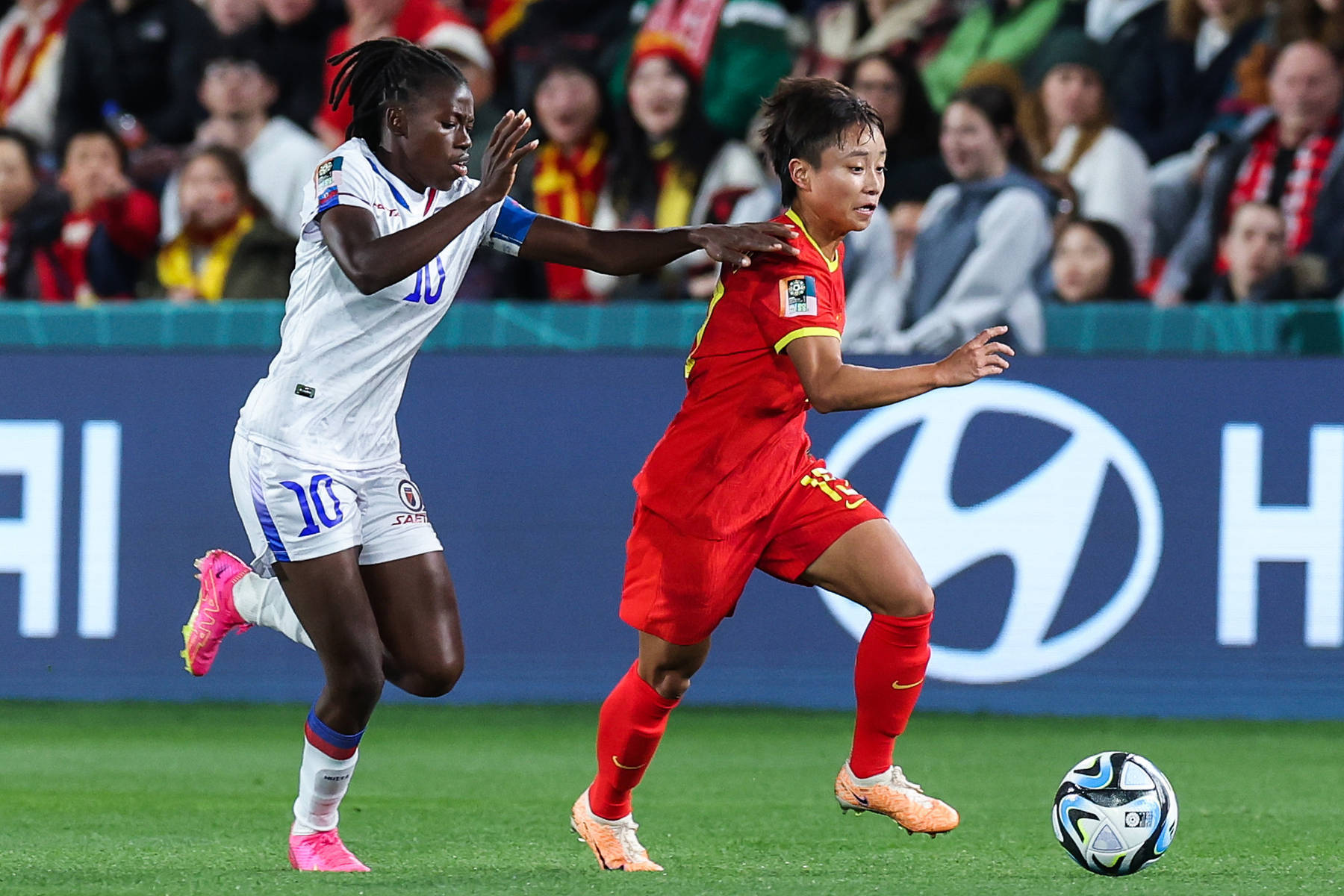 星空体育电竞-中国女足队员张某在比赛中发挥出色