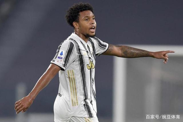 美国球员表现稳健,联赛中赢得成功 美国球员表现稳健,联赛中赢得成功