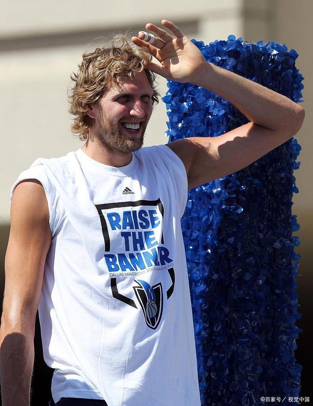 蜕变重生,篮球巨星诺维茨基再次捧杯的简单介绍 蜕变重生,篮球巨星诺维茨基再次捧杯的简单介绍