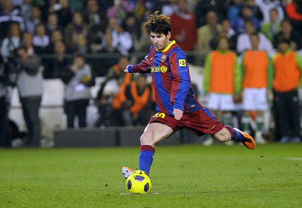 巴萨继续领跑,梅西传射助球队保持不败 巴萨继续领跑,梅西传射助球队保持不败