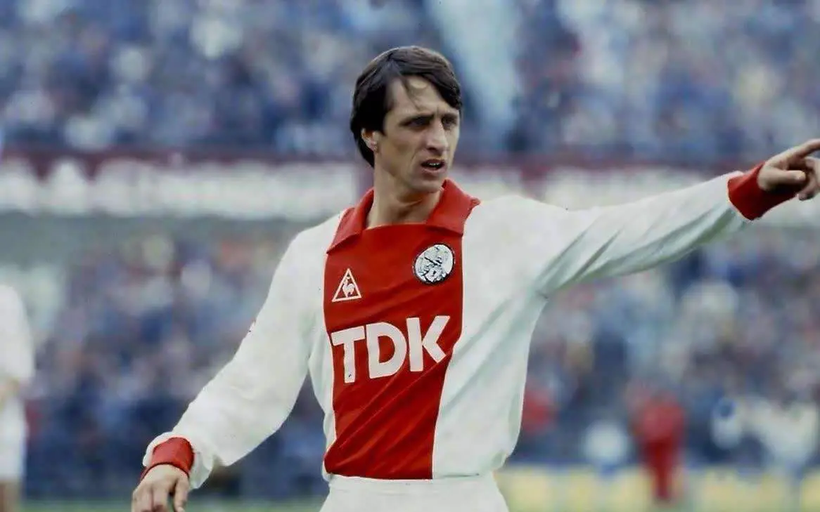 关于阿贾克斯神锋偷窃光环,新赛季初显风采的信息 关于阿贾克斯神锋偷窃光环,新赛季初显风采的信息