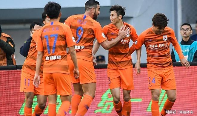 山东鲁能突破对手围堵,晋级亚冠八强 山东鲁能突破对手围堵,晋级亚冠八强