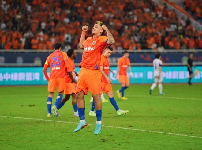 山东鲁能突破对手围堵,晋级亚冠八强 山东鲁能突破对手围堵,晋级亚冠八强