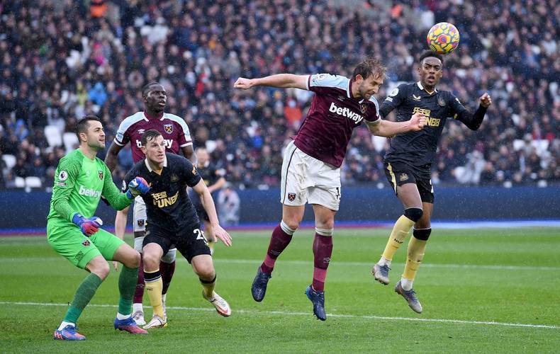 星空体育馆-西汉姆主场告负南安普顿，失分沮丧的简单介绍