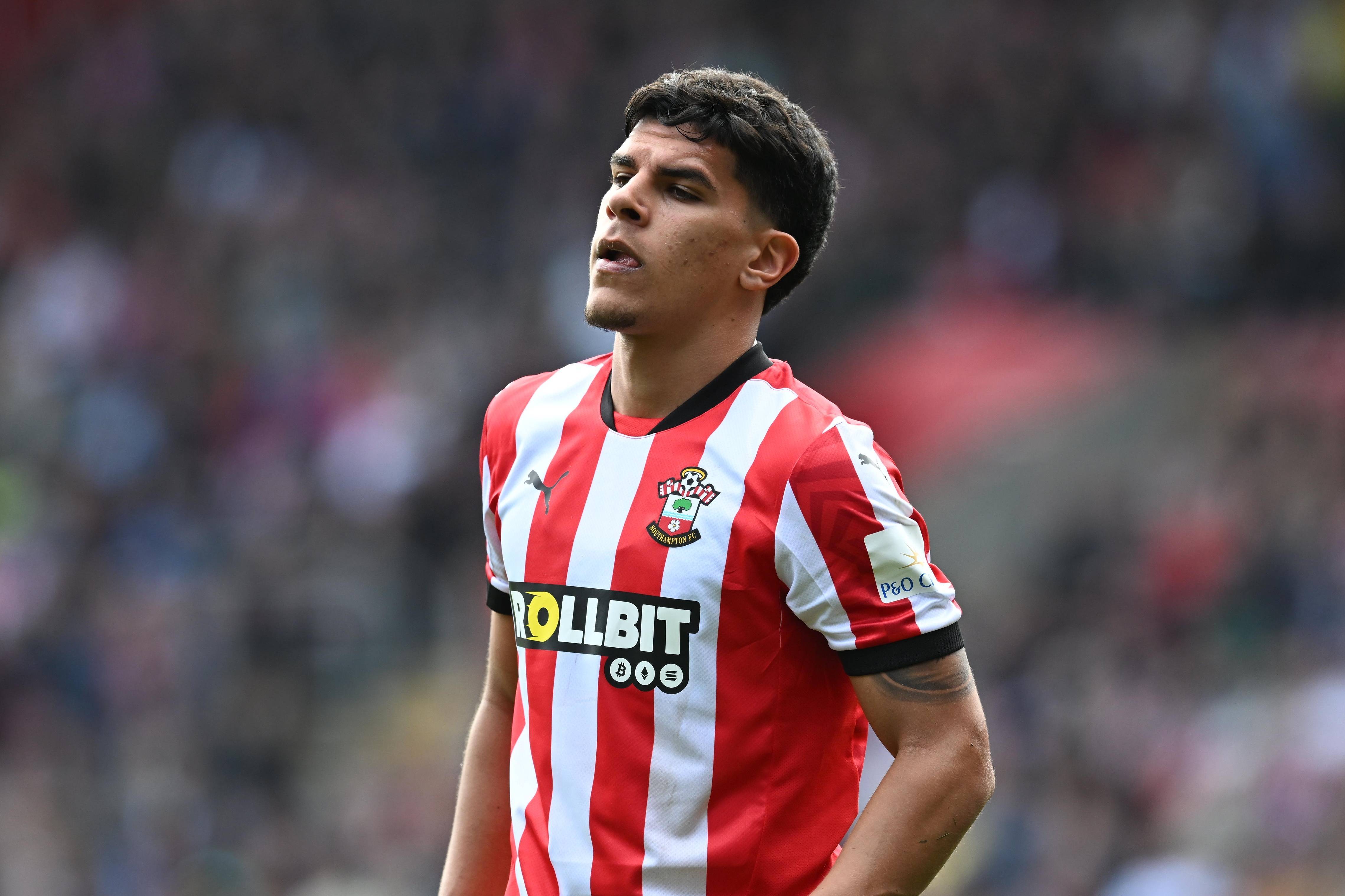 西汉姆主场告负南安普顿，失分沮丧的简单介绍