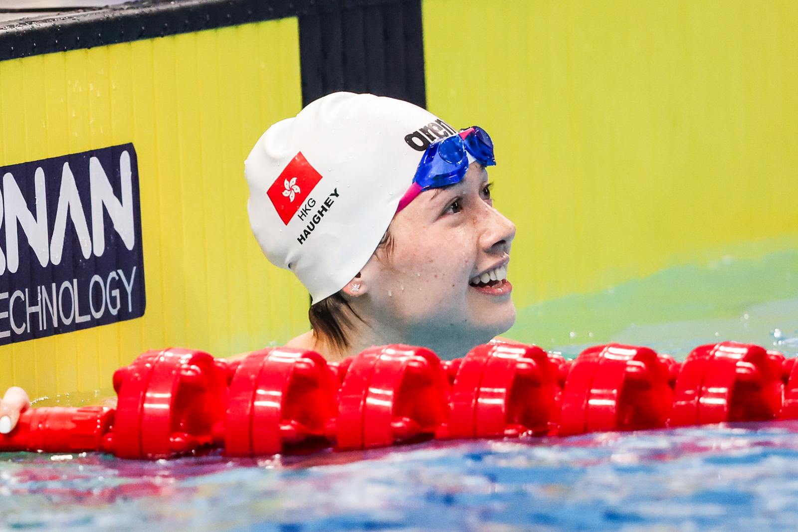 游泳选手力求突破，向冠军发起冲击的简单介绍