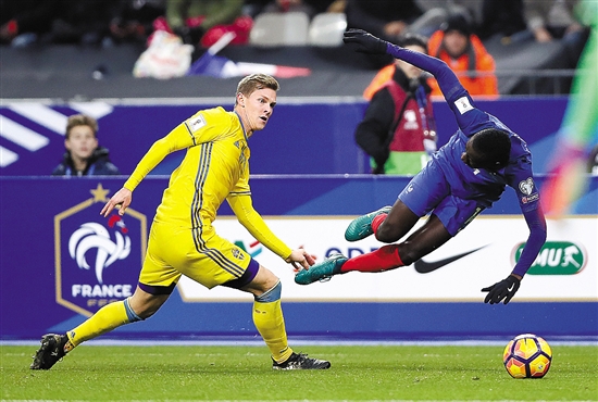 瑞典遭遇法国逆转,失去榜首位置 瑞典遭遇法国逆转,失去榜首位置