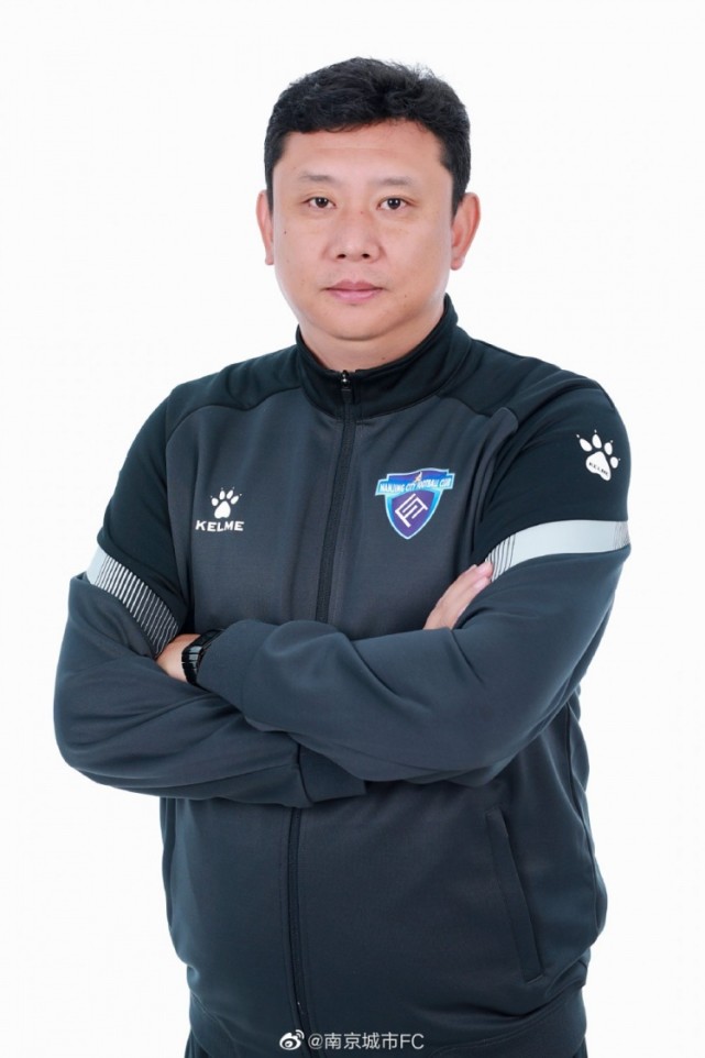 包含江苏舜天青训中心选拔成功若干球员，为未来埋下伏笔的词条