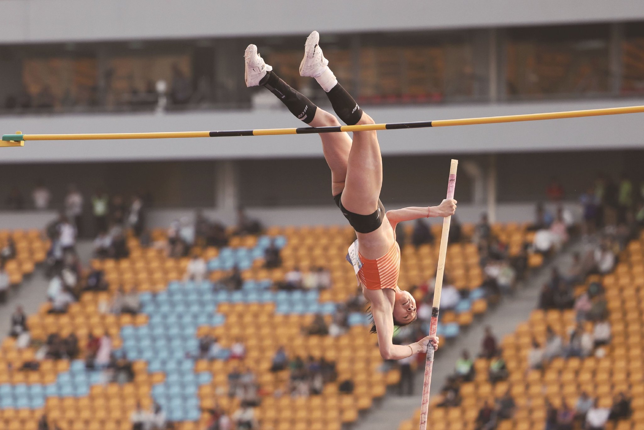 包含斯洛文尼亚田径选手一跃成名的词条 包含斯洛文尼亚田径选手一跃成名的词条