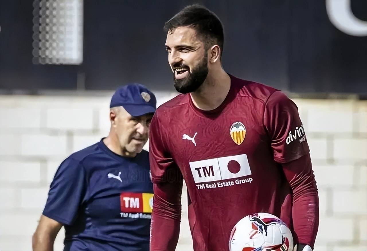 瓦伦西亚门将因伤休战数周,球队备战受影响的简单介绍 瓦伦西亚门将因伤休战数周,球队备战受影响的简单介绍