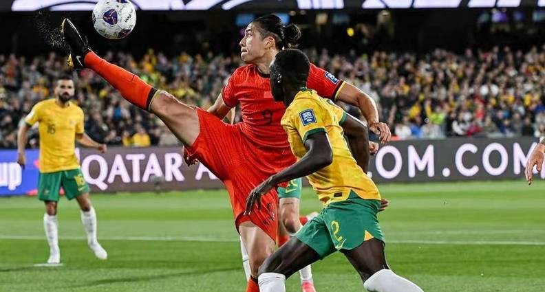 澳大利亚队遗憾败给巴西队,无缘世界杯 澳大利亚队遗憾败给巴西队,无缘世界杯