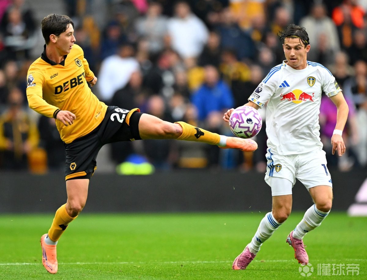 狼队主场激战不敌对手,遭遇连败 狼队主场激战不敌对手,遭遇连败