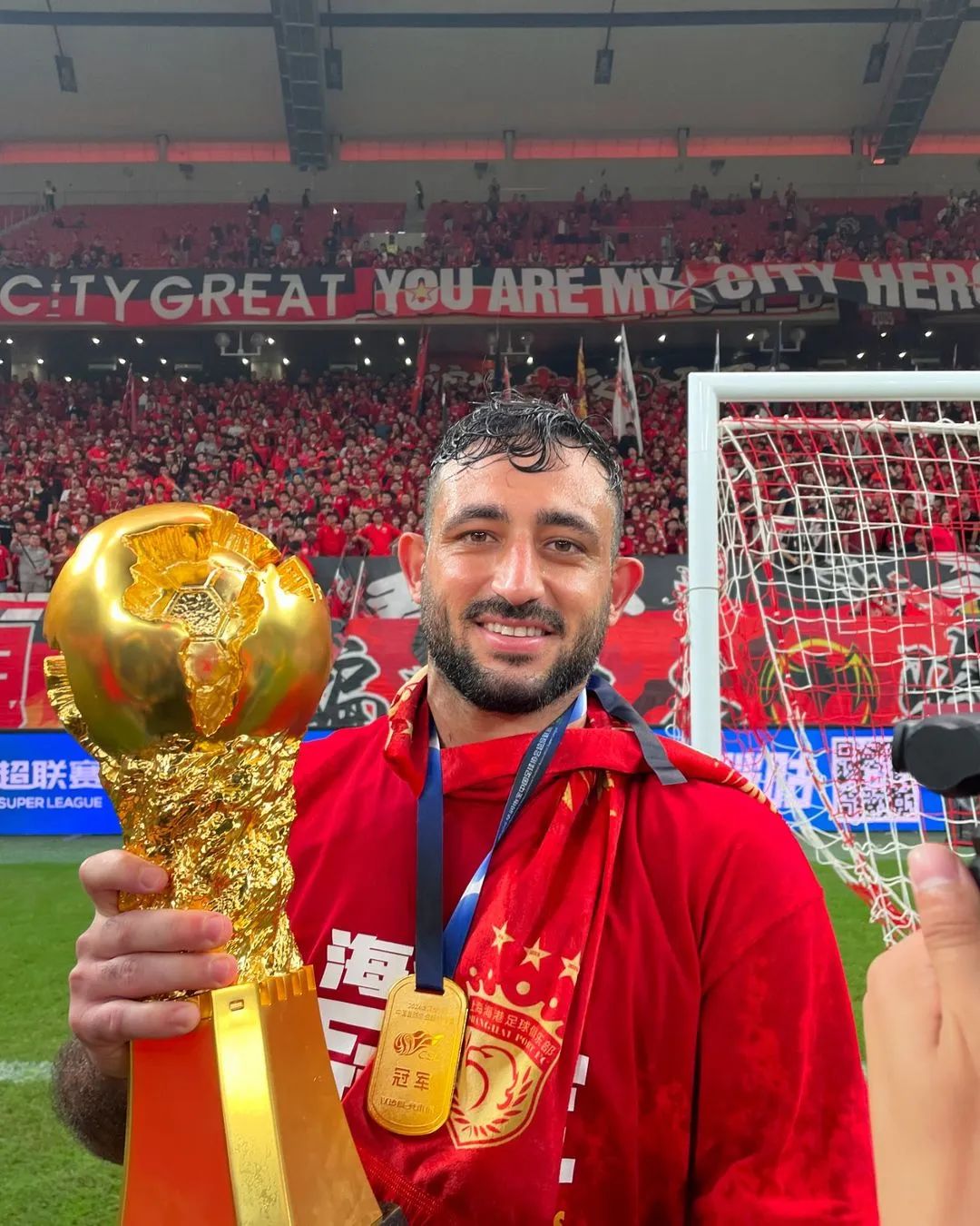 阿拉维斯主场意外夺冠,喜迎胜利 阿拉维斯主场意外夺冠,喜迎胜利